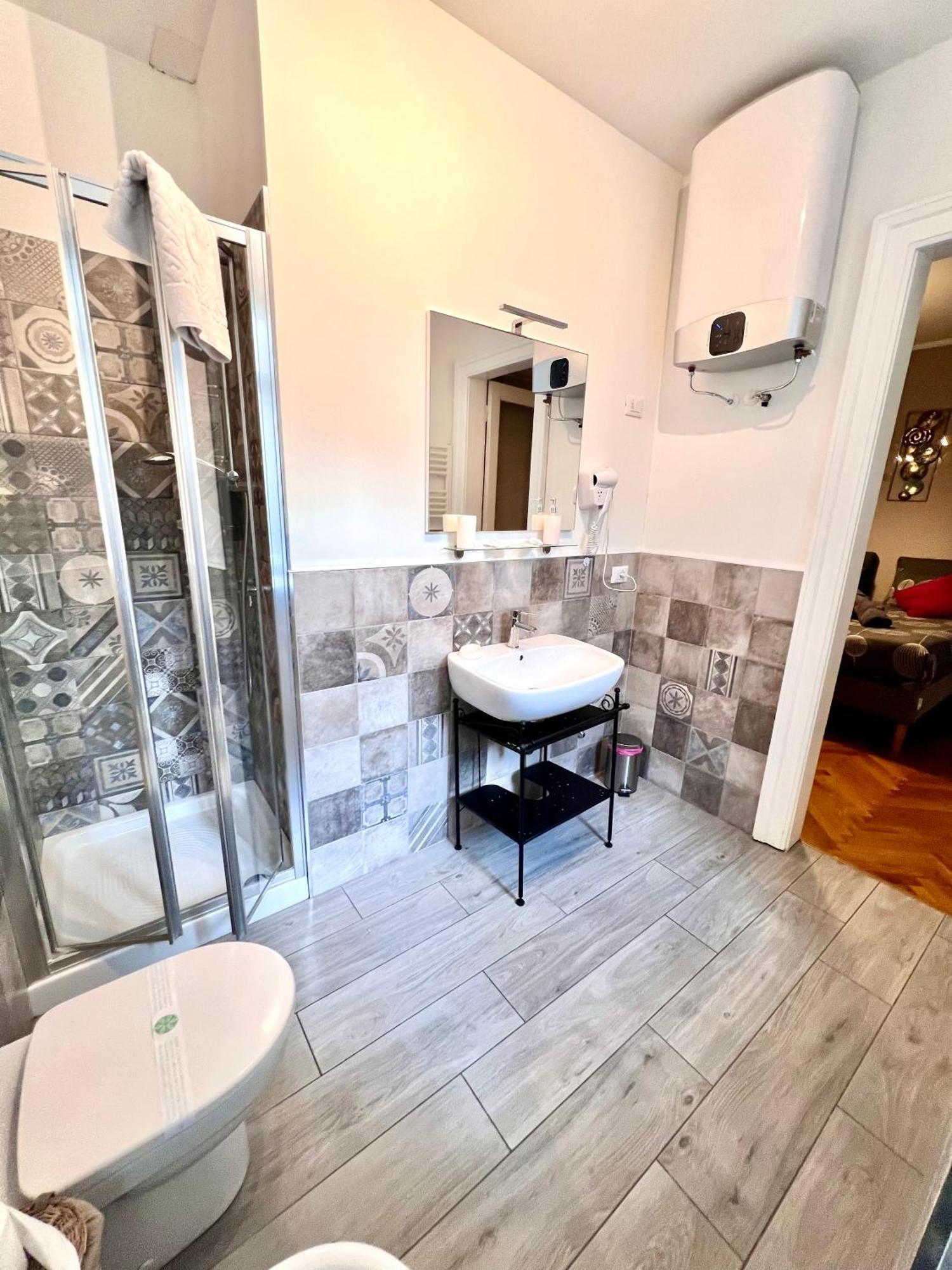 Montanelli Aparthotel